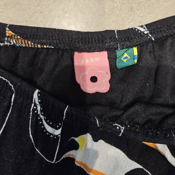 Tucan printed, off shoulder crop top. Flat friendly! - Picture 2 of 7